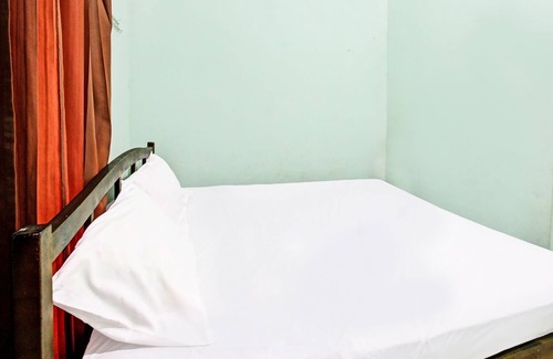 Praya Hotel | Hotel O Homestay Bang HajiNearLapangan Penujak (Inen Gonggang)