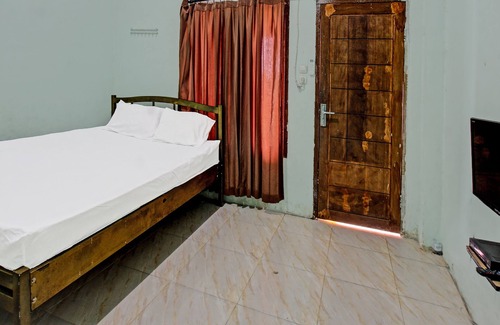 Praya Hotel | Hotel O Homestay Bang HajiNearLapangan Penujak (Inen Gonggang)