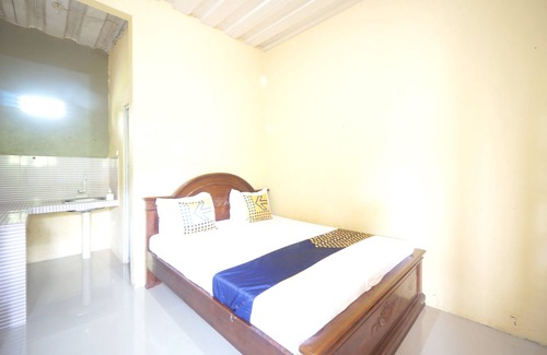 Mojokerto Hotel | Hotel O Kencana Homestay Syariah Near Masjid AL-BAROKAH Kanyuran