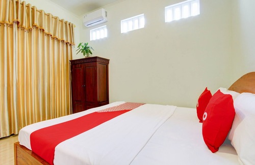 Mungkid Hotel | Hotel O Mbah Carik Homestay Syari'ah