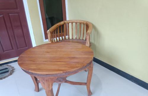 Mataram Hotel | Hotel O Penginapan Annisya Near SMA Negeri 2 Mataram