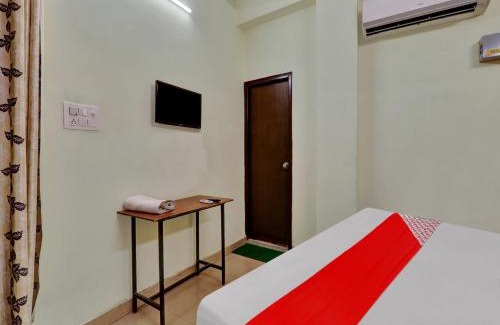 Gomti Nagar Hotel | Hotel O SMS