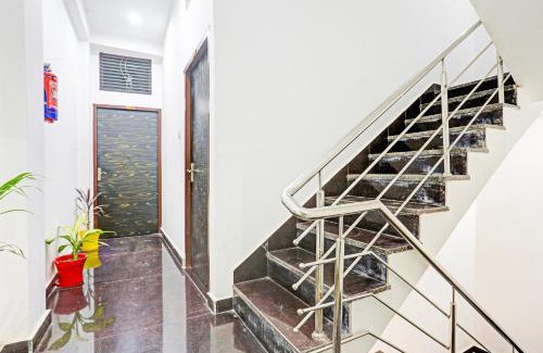 Lanka Hotel | Hotel O THE MARUTI PAYING GUEST HOUSE