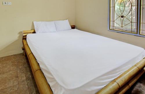 Jerowaru Hotel | Hotel O Zahira Homestay Near Ekas Surf School and Service
