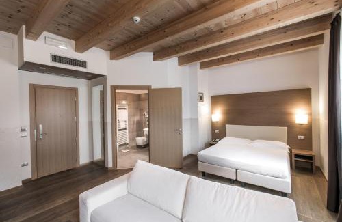 Dossobuono Hotel | Hotel Operà