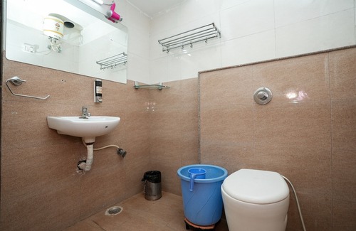 Central Area Hotel | Hotel Opera Inn near Central Bus Stand