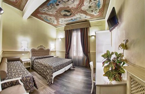 Historic Center Hotel | Hotel Pedrini