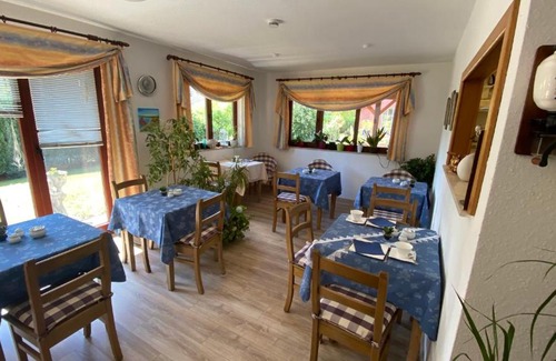 Negast House | Hotel Pension Brilke Negast