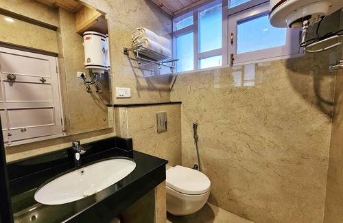 Shimla Hotel | Hotel Pineview Shimla
