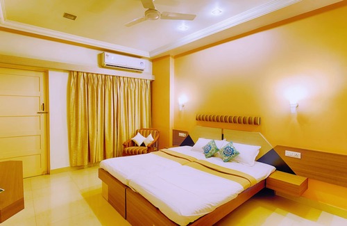 Kamalapur Hotel | Hotel Priyadarshini Classic