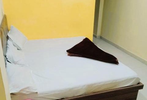 Ujjain Hotel | Hotel Priyan-Shi Palace AC OR NON AC ROOM Outstanding Property In Ujjain