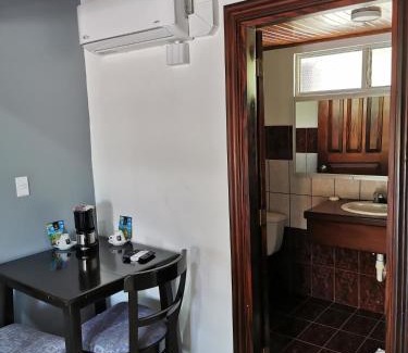 Tilaran Hotel | Hotel Puerto San Luis