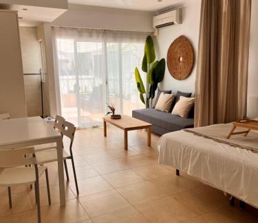 Fuengirola City Centre Hotel | Hotel Pyr private studio