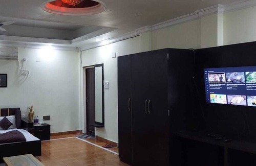 Agartala Hotel | Hotel Queen Palace