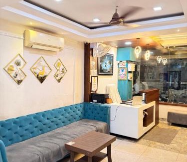 Ujjain Hotel | Hotel Raghuveera Palace