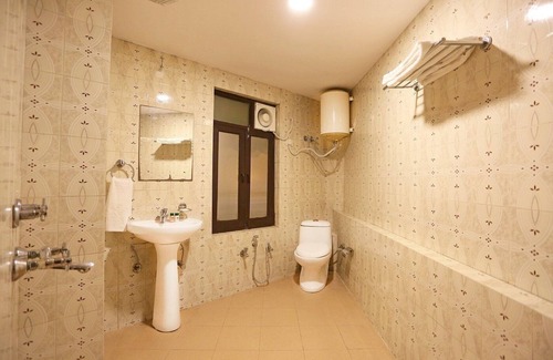 Mahipalpur Hotel | Hotel Ravin