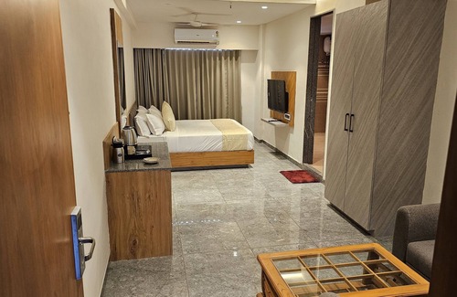 Ahmedabad Hotel | Hotel Rd's