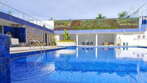 La Esmeralda Hotel | Hotel Real Elim International