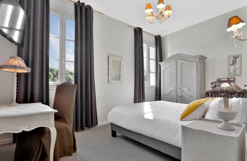 Brantome-en-Perigord Hotel | Hotel Restaurant Charbonnel