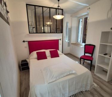 Sillans-la Cascade Hotel | Hotel restaurant les pins