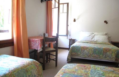 Veyrier-du-Lac Hotel | Hotel Restaurant - Acacias Bellevue