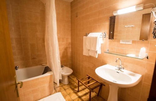 Bressuire Hotel | HOTEL RESTAURANT BOULE D'OR