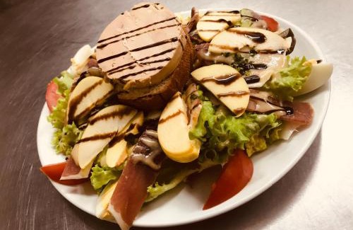 Pont-de-Salars Hotel | Hotel Restaurant L'AGAPANTHE