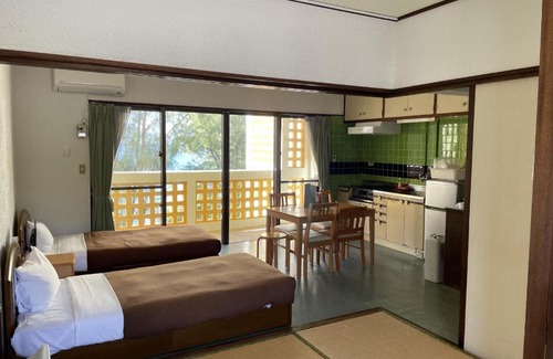 Sakimotobu Hotel | Hotel & Restaurant On the Beach Lue