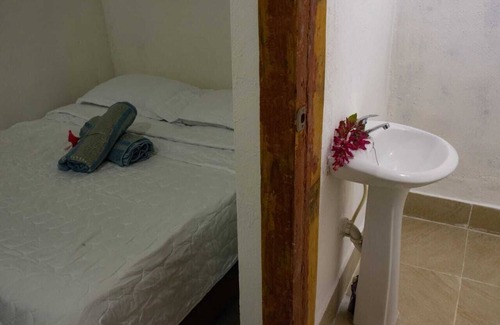 La Cienaga Bed & Breakfast | Hotel/Restaurante Snack Cana. Desayuno incluido. Wifi y Aire Acondicionado.
