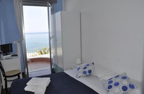 Piraino Hotel | Hotel Ristorante La Scogliera - NUOVA GESTIONE