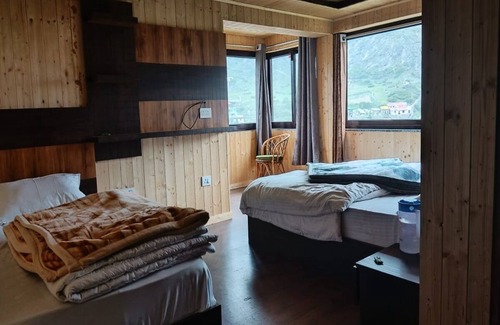 Badrinath Hotel | Hotel River View