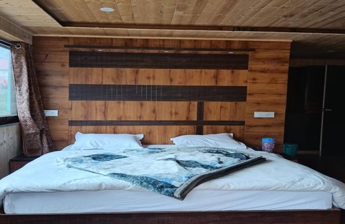 Badrinath Hotel | Hotel River View