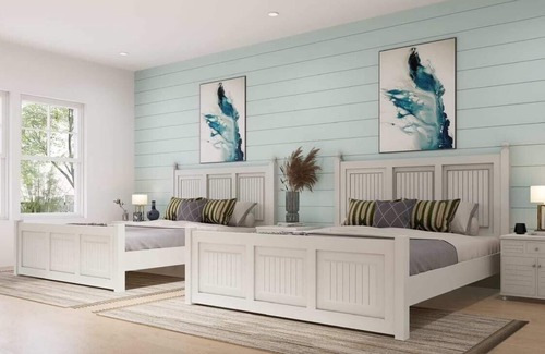 Cliff Walk Apartment | Hotel Room - 2 Queens