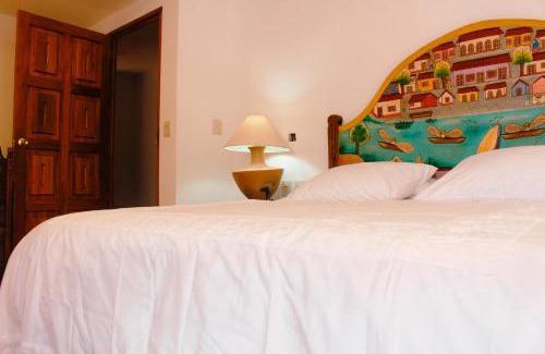 Calzada Madero Apartment | Hotel Rosa Mexicano