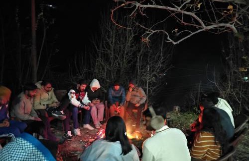 Banjar Hotel | Hotel Royal Galaxy Tirthan