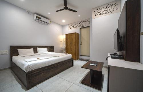 Kolhapur Hotel | Hotel Saheb
