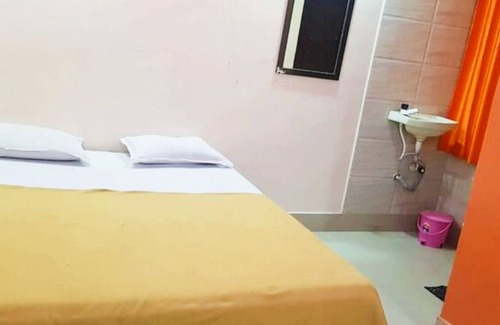 Shirdi Hotel | Hotel sai santosh Shirdi
