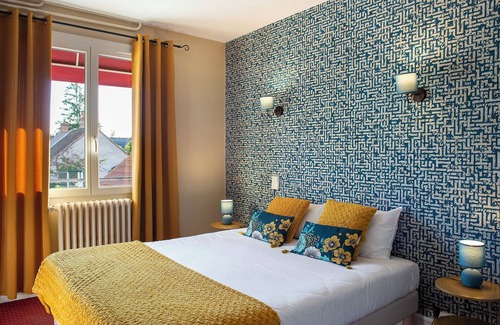 La Ferte-Saint-Cyr Hotel | Hotel Saint Cyr