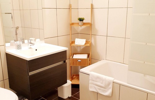 La Ferte-Saint-Cyr Hotel | Hotel Saint Cyr