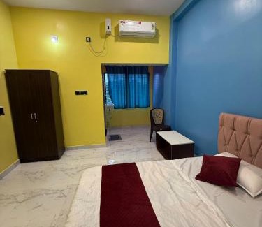 Bhadrak Hotel | HOTEL SANTILATA PALACEe