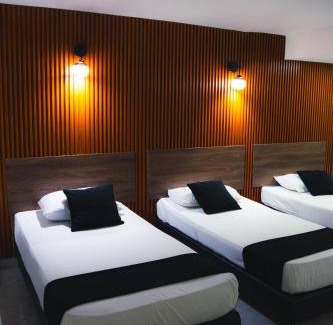 Florida Nueva Hotel | Hotel Santorini la 70