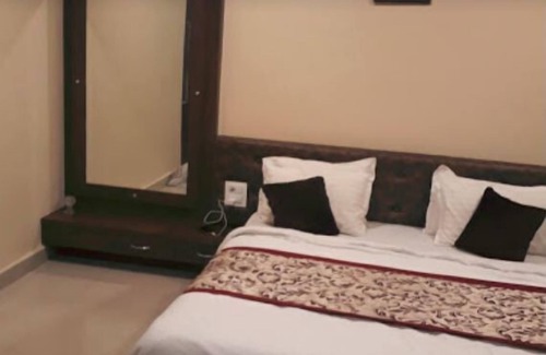 Sagar Hotel | Hotel Saroj Sagar - Sagar
