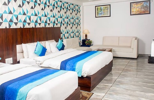 Sarnath Hotel | Hotel SGT Plaza