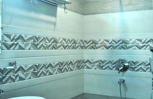 Sarnath Hotel | Hotel SGT Plaza