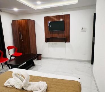 Rau Hotel | Hotel Shiv