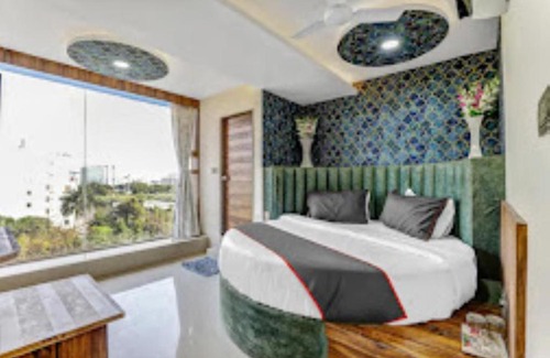 Vadodara Hotel | Hotel Shree Pashupati Royal Vadodara