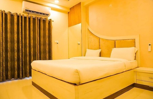 Vrindavan Hotel | Hotel shri Radha Nikunj