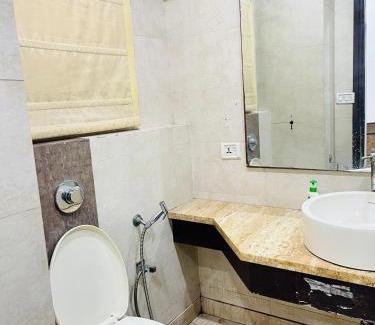 Malviya Nagar Bed & Breakfast | Hotel Smart Stay -Malviya Nagar Metro