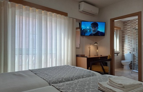 Serta Bed & Breakfast | Hotel Square