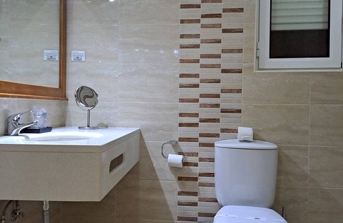 Serta Bed & Breakfast | Hotel Square